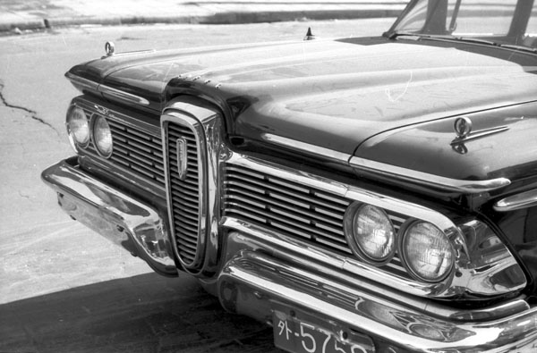 (01-8a)(041-04) 1959 Edsel Ranger 4dr Sedan.jpg